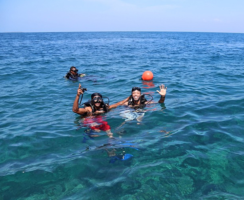 Larry Fitzgerald scuba diving Larry Fitzgerald scuba diving