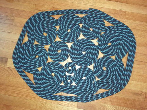 Climbing rope floor mat
