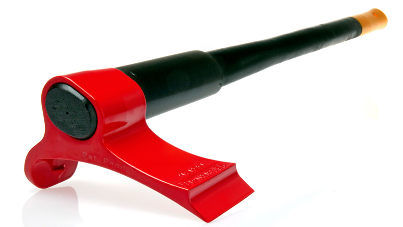 Leveraxe axe splits wood with lever technology Leveraxe axe splits wood with lever technology